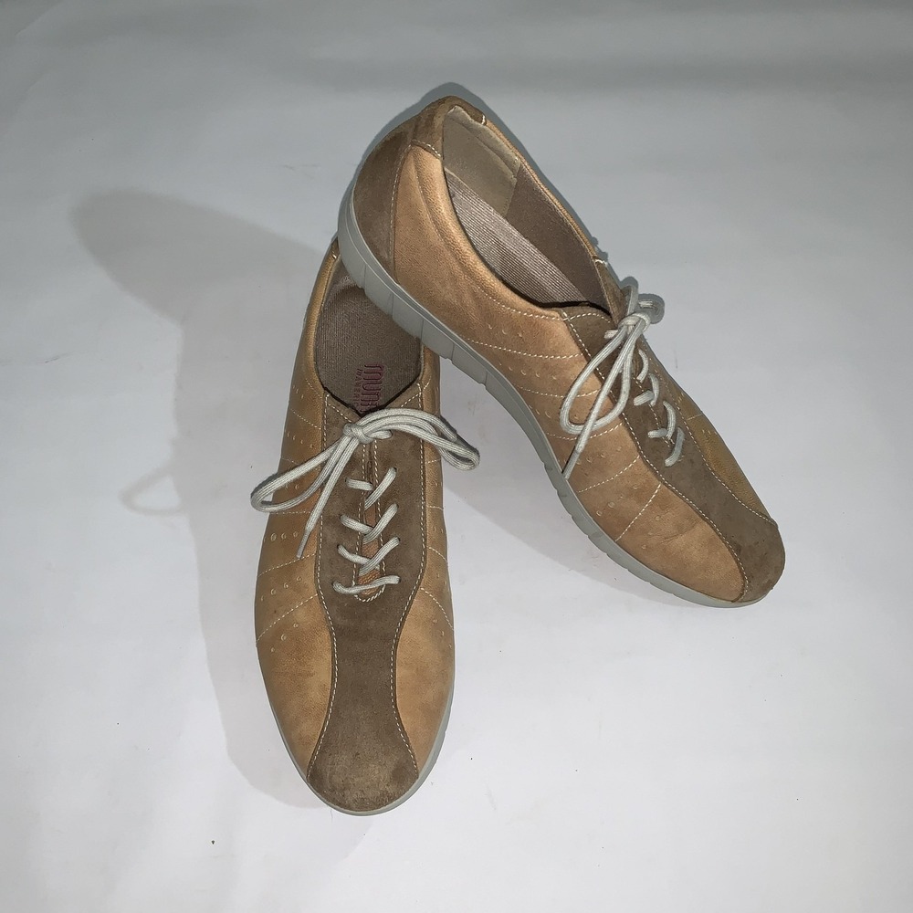 Munro Sport Shoes Womens Size 10.5 N Brown Suede Lace Up Comfort Walking Casual